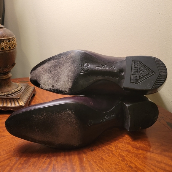 Fluevog size 8 narrow suede & leather boots